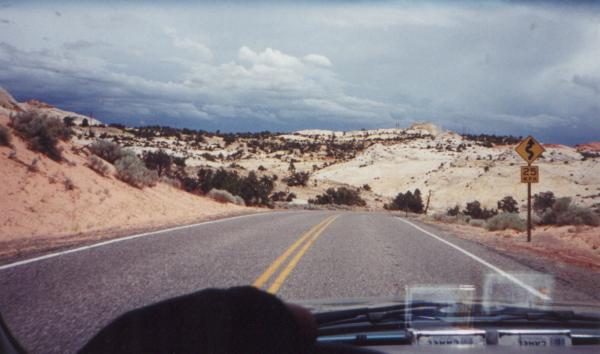 an exemplary road photo somewhere in Utah