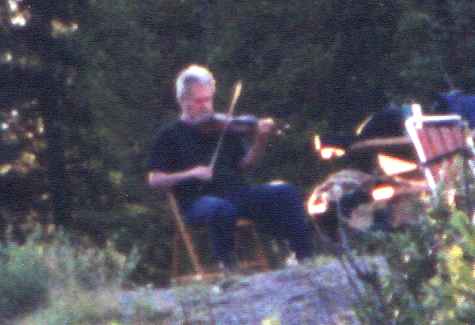 Billy Bob fiddling in Grizzly country